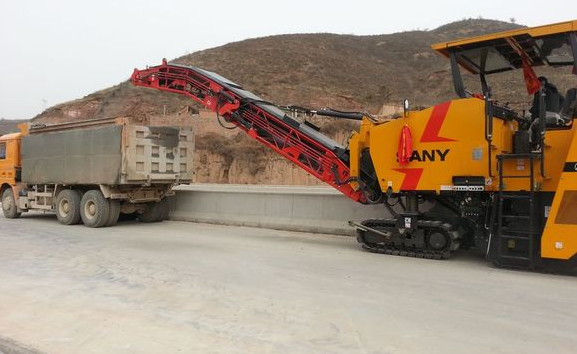 液體撒布車(chē)操作面板使用應(yīng)該注意什么？